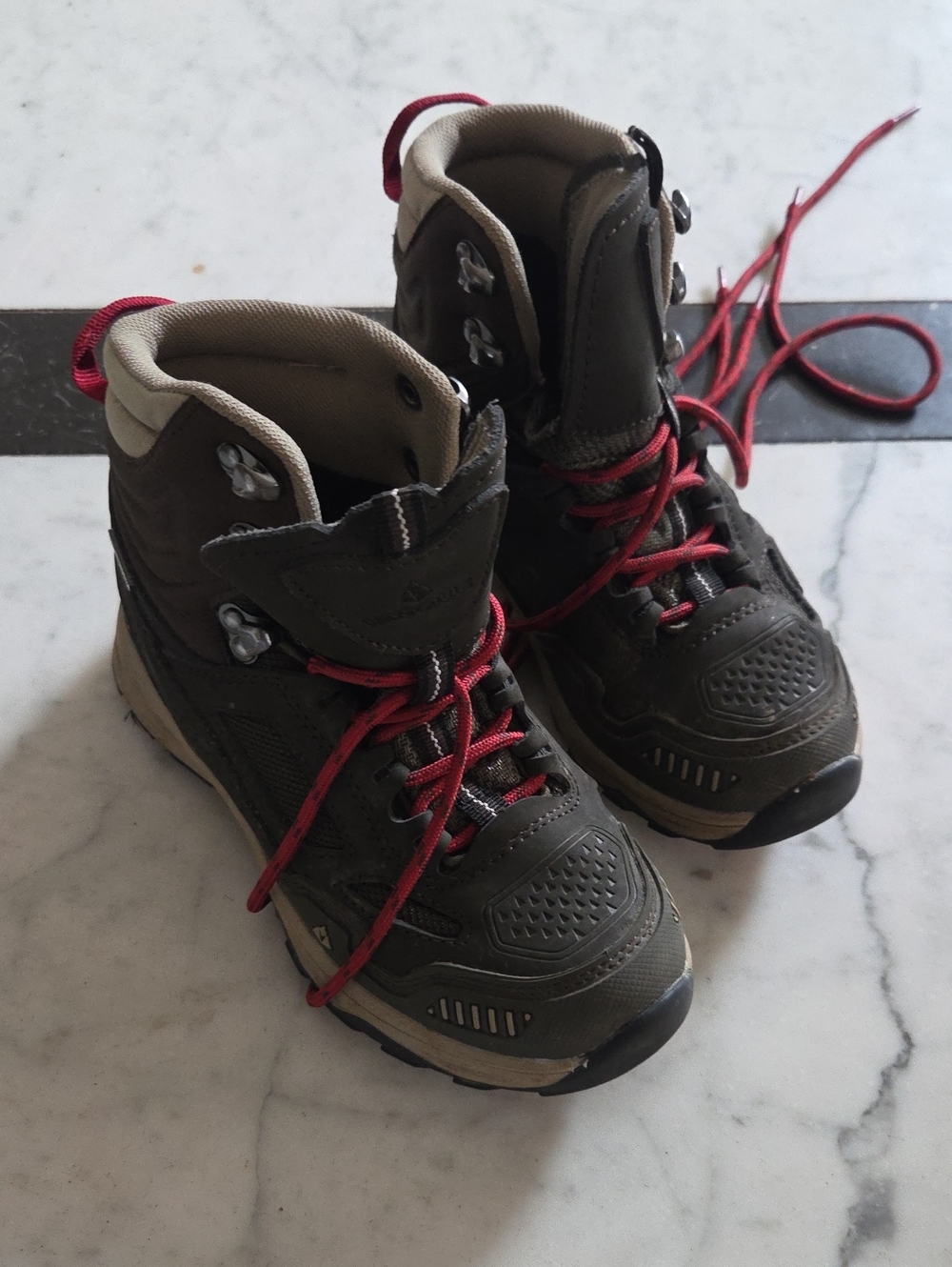 Vasque Kids Brown Hiking Boots with Red Laces
